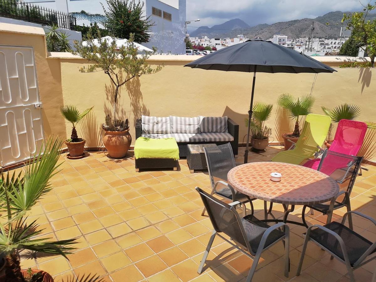 Villa Carabeo Playa Nerja Exterior photo